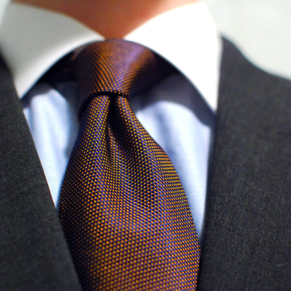 The Ultimate Guide to Men’s Tie: Styles, Fabrics, and How to Wear Them